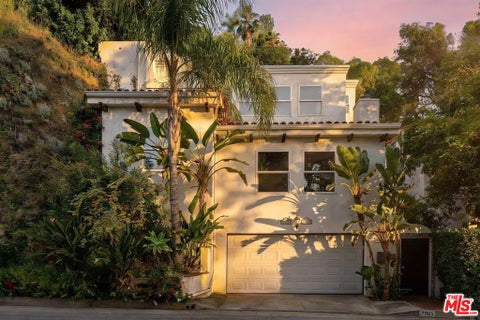 Photo of 7003 La Presa Drive, Los Angeles, CA 90068 (MLS # 26987137)