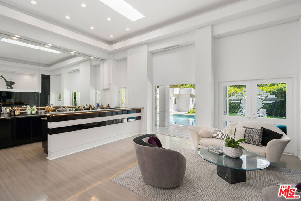 1166 San Ysidro Drive