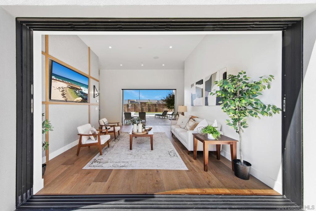 Pacific Beach - Residential