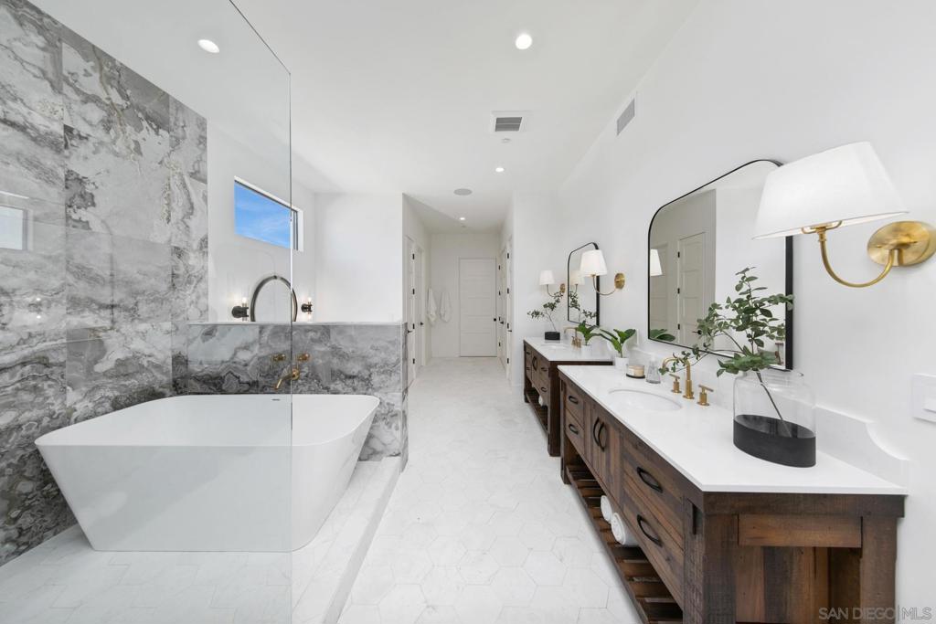 Pacific Beach - Residential