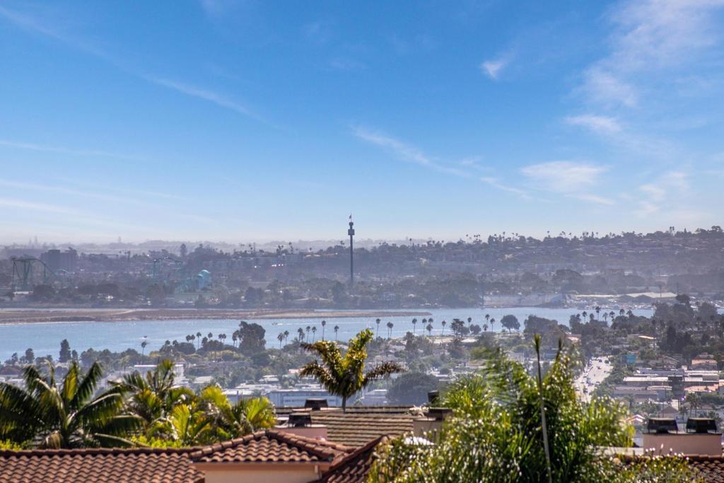 Pacific Beach - Residential