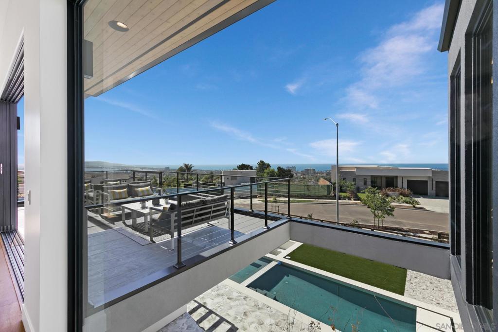 Pacific Beach - Residential