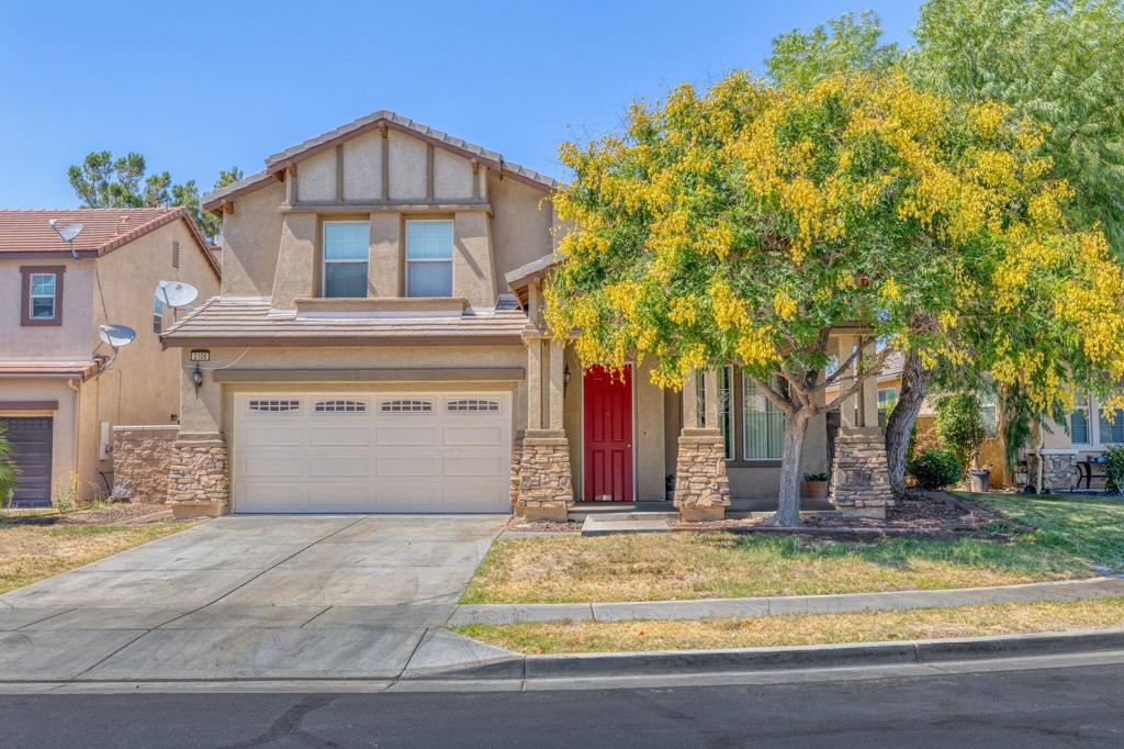 Beautifully Updated 4-Bedroom Home in Willowalk Gated CommunityWelcome to this upgraded 4-bedroom, 2.5-bathroom home located in a quiet cul-de-sac within the desirable Willowalk gated community. The entryway features high ceilings, leading to a formal living room and formal dining room separate from the spacious family room. Additional updates include brand-new flooring in all bedrooms, laminate flooring throughout, fresh interior and garage paint, a kitchen with extra cabinet storage, and a convenient laundry room.The community offers exceptional amenities, including a sparkling pool and spa, clubhouse, BBQ and picnic areas, children's playground and jungle gym, basketball court, and park. Enjoy four scenic lakes with walking paths, as well as 24/7 gated community.This move-in ready home combines comfort, style, and security--ready for your personal touch
