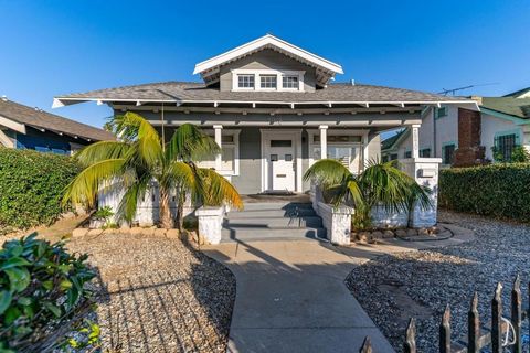 Photo of 2918 4th Avenue, Los Angeles, CA 90018 (MLS # CV25218719)