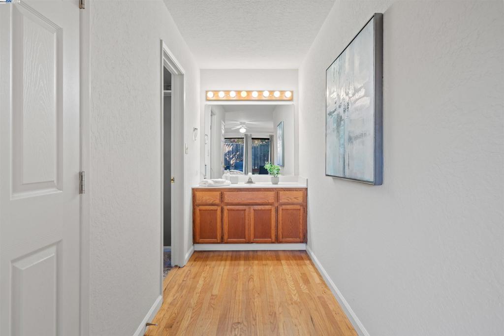 CENTERVILLE - Residential