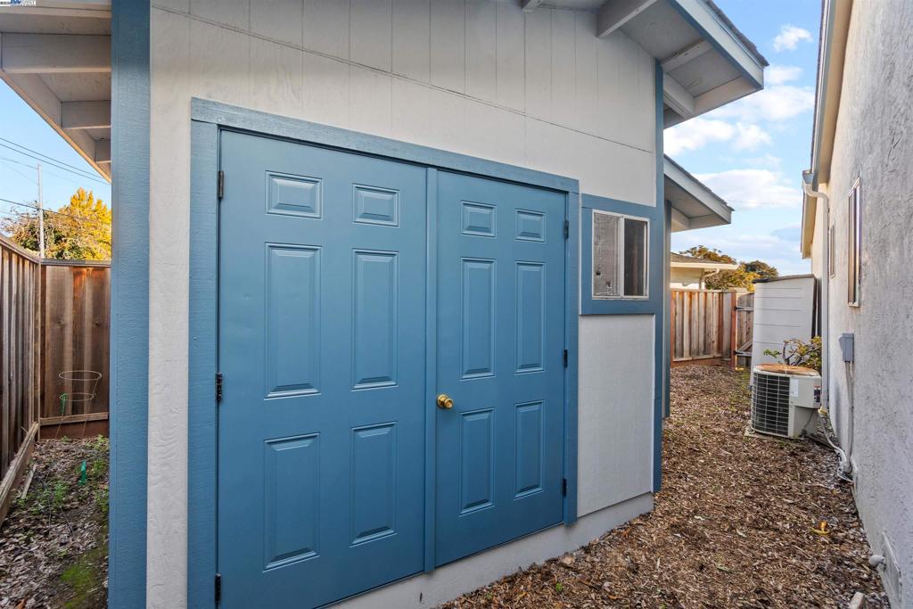 CENTERVILLE - Residential