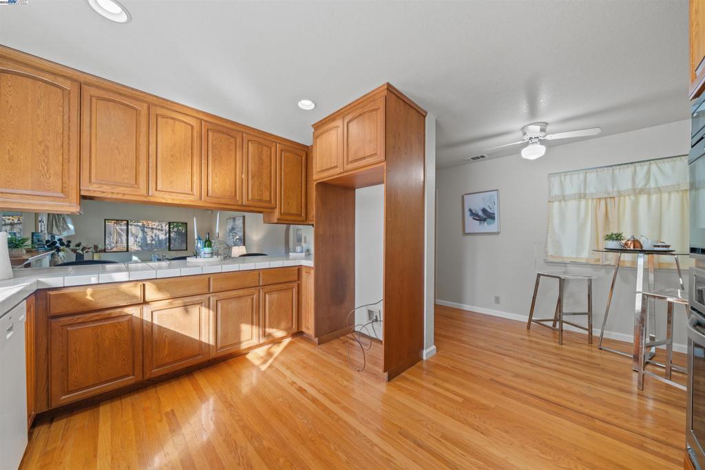 CENTERVILLE - Residential