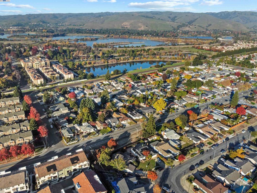 CENTERVILLE - Residential