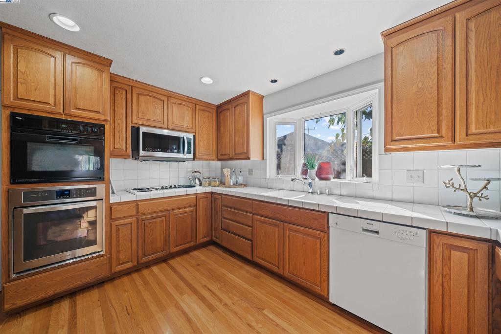 CENTERVILLE - Residential