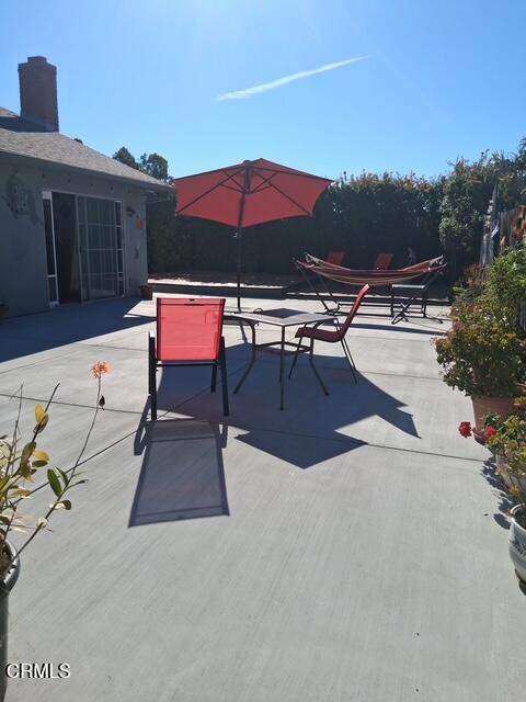 8582 Hollister Street