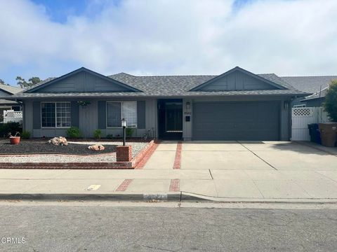 Photo of 8582 Hollister Street, Ventura, CA 93004 (MLS # V1-35333)