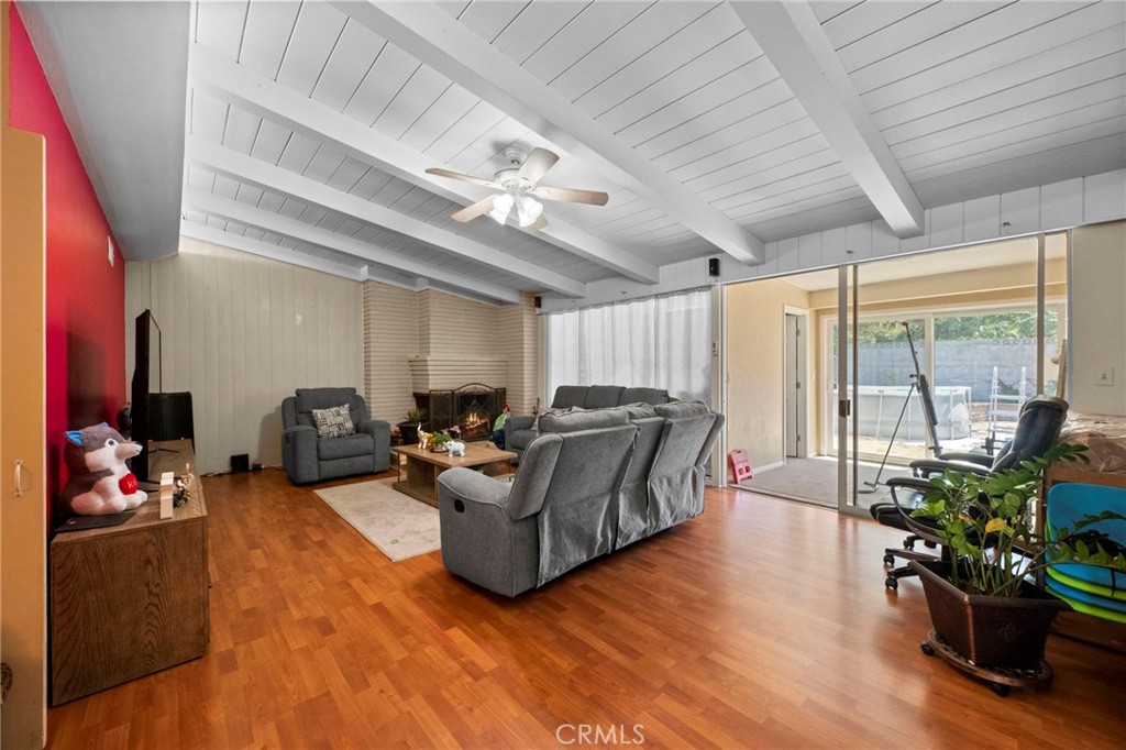 1458 N Mountain Avenue