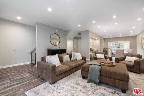 Photo of 14919 Dickens Street #104, Sherman Oaks, CA 91403 (MLS # 25594551)