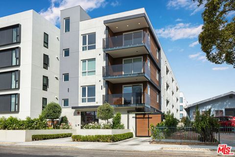 Photo of 5813 Lexington Avenue #203, Los Angeles, CA 90038 (MLS # 26827565)