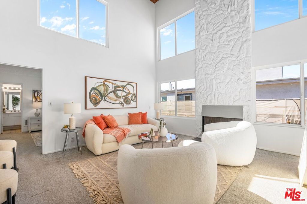 16 Quarterdeck Street 301