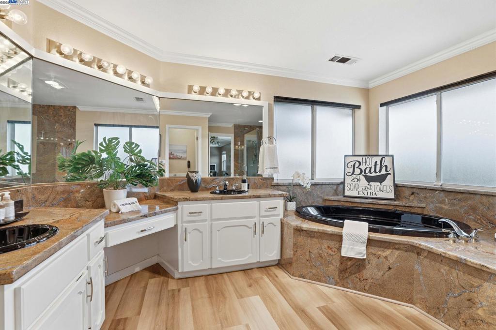 SPRINGTOWN - Residential