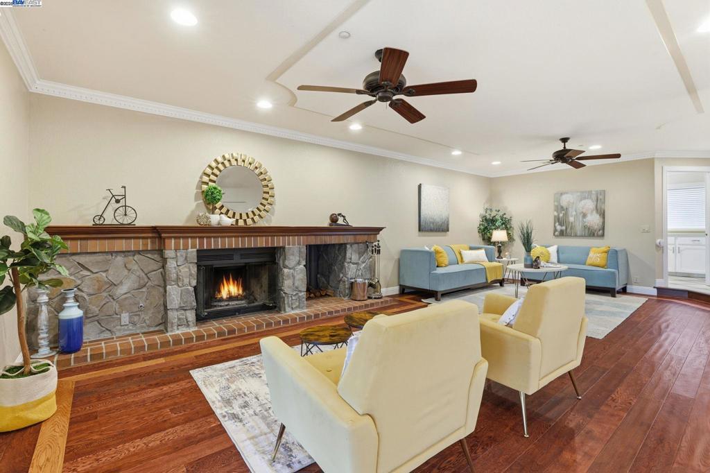 SPRINGTOWN - Residential