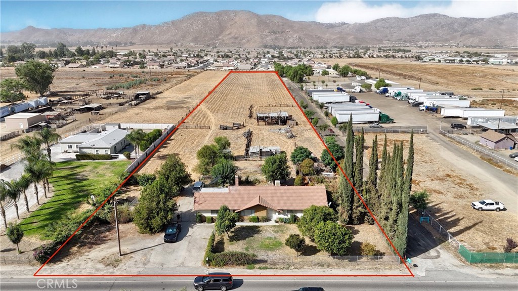 492 S Sanderson Avenue