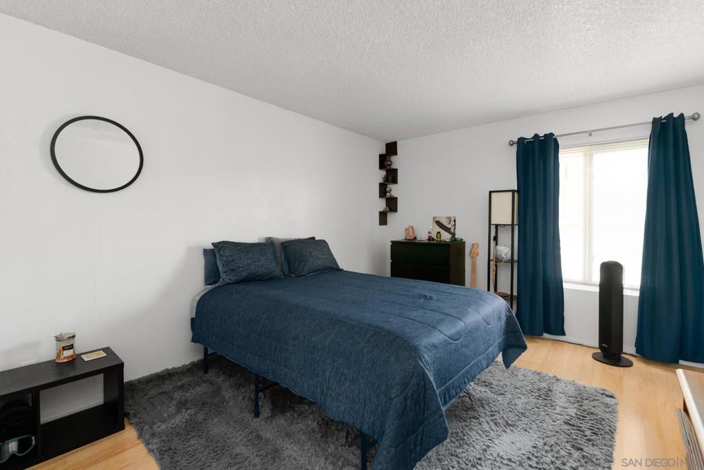 1645 Emerald ST 1o, San Diego CA 92109