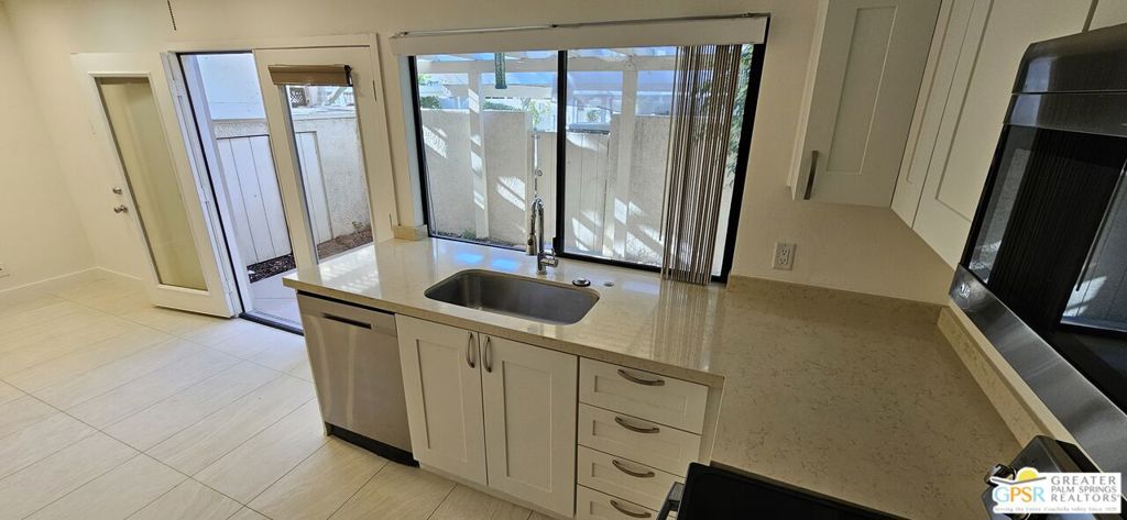 Mountain Shadows - Residential