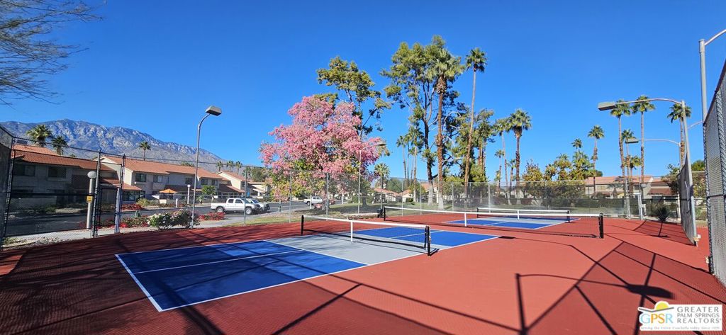 Mountain Shadows - Residential