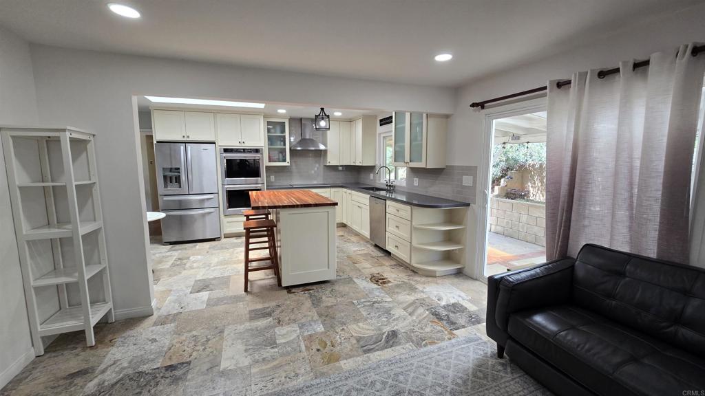 6338 Del Cerro Court
