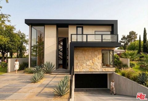Photo of 803 N Ogden Drive, Los Angeles, CA 90046 (MLS # 26827839)