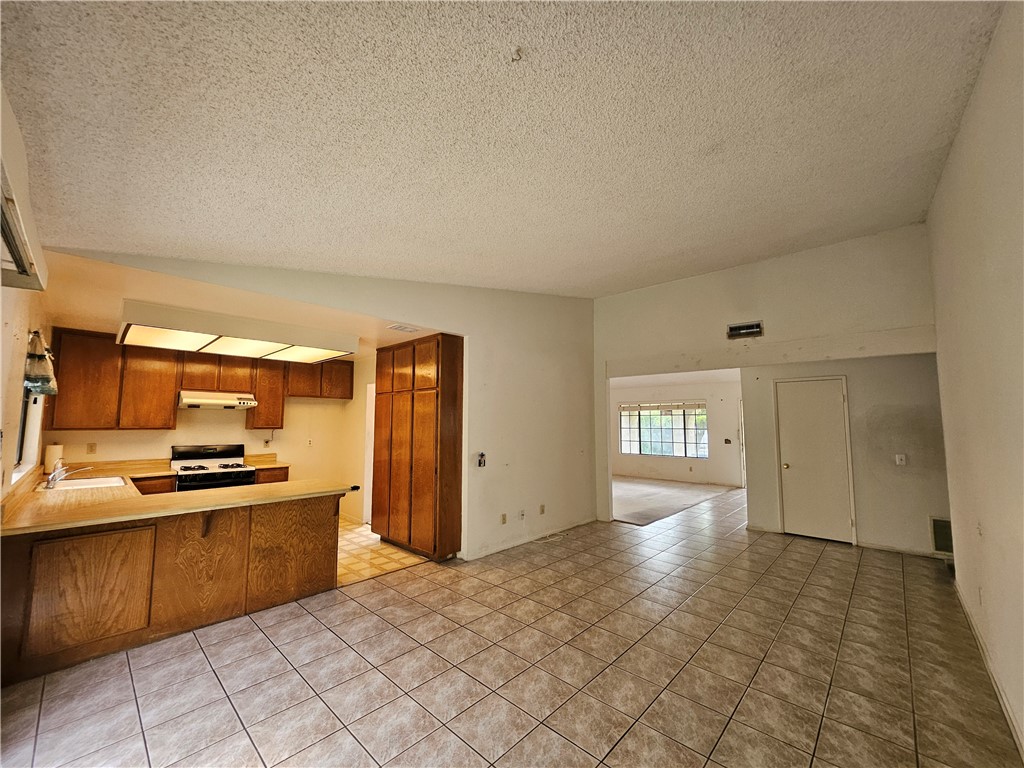 Properties 3 2593 Sunnydale Drive