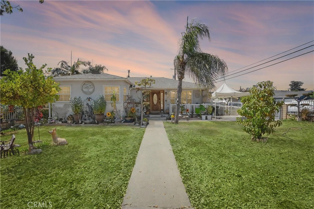 Beautiful 3bedroom Pool home with a bonus room on a corner lot!
Welcome to this charming 3 bedroom 2 bath pool home nestled on a spacious corner lot. Walking inside you will find a bright living room with natural light coming through and well maintained original wood floors. 3 Bedrooms located to one side of the home and a beautiful kitchen on the other side. As you continue you will find a spacious bonus room that can be used for an additional living room, dining room, or a game room. Step outside to a sparkling pool, with an outdoor bathroom. This home offers an additional space currently used for storage and a detached garage. Must see to appreciate all that this home has to offer!