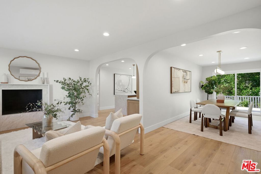 Photo of 4467 Ardara Place, La Canada Flintridge, CA 91011 (MLS # 26664645)