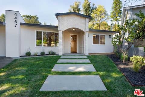 Photo of 4467 Ardara Place, La Canada Flintridge, CA 91011 (MLS # 26664645)