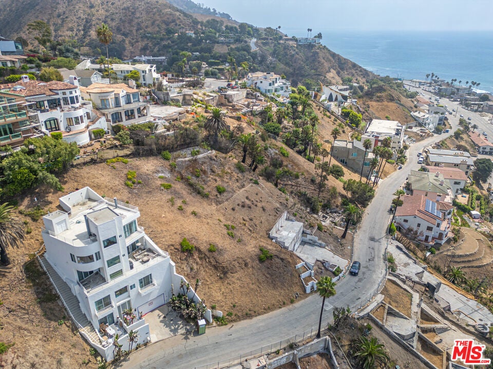 21415 Rambla Vista Road