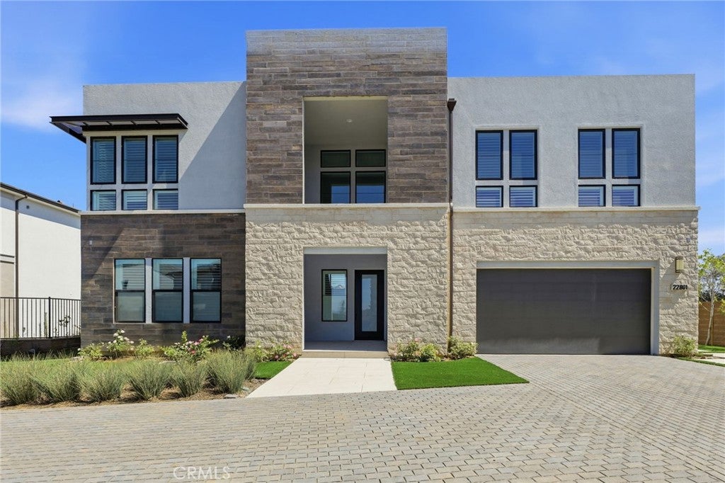 22801 Seaqua Circle