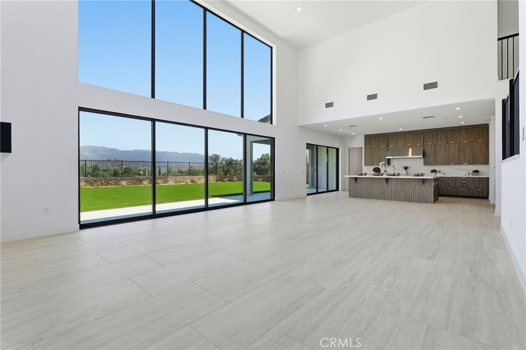 22801 Seaqua Circle