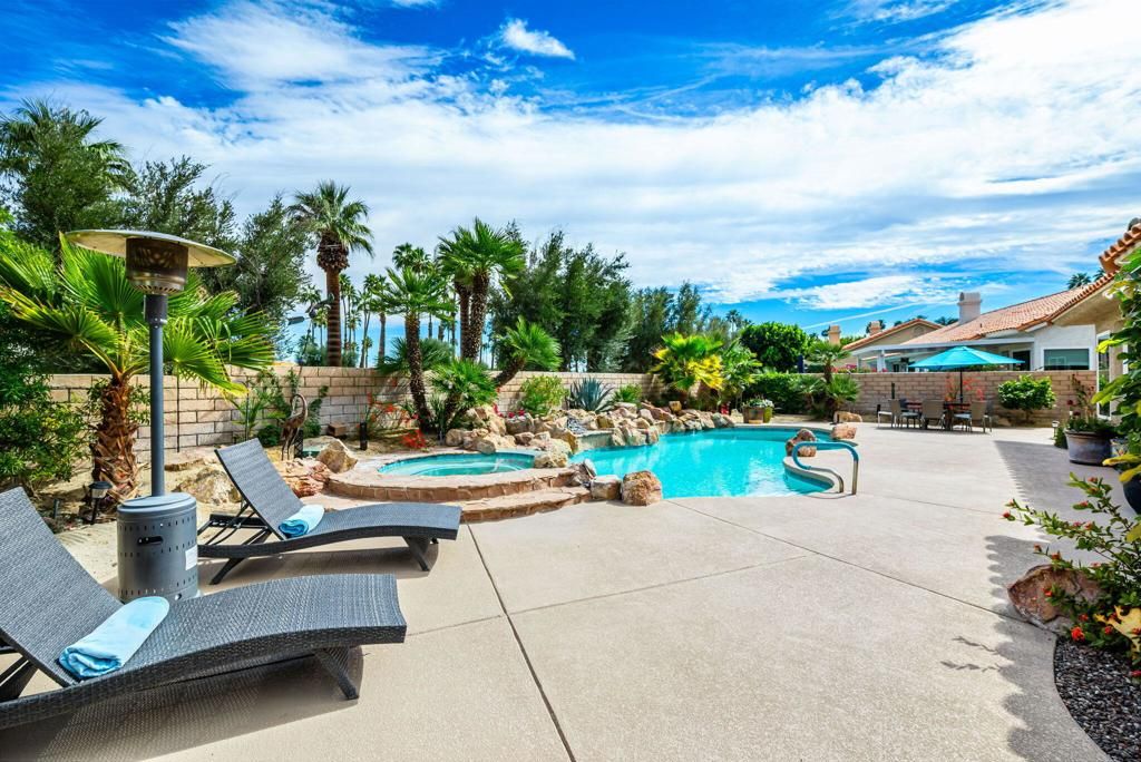 Photo of 374 Links Drive, Palm Desert, CA 92211 (MLS # 219144152DA)