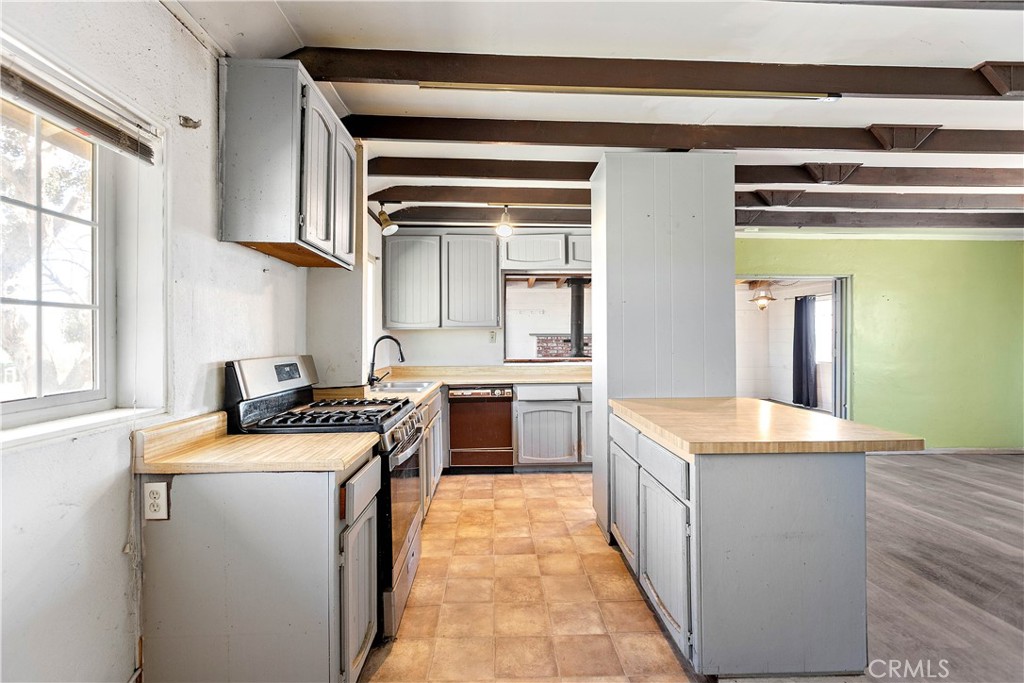 10888 Phelan Rd.