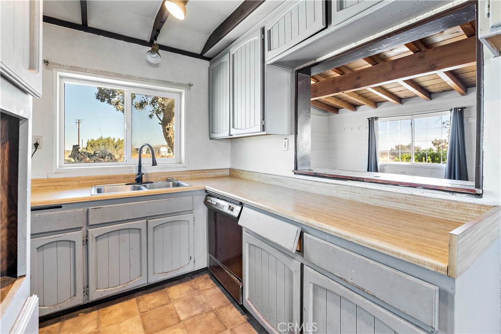 10888 Phelan Rd.