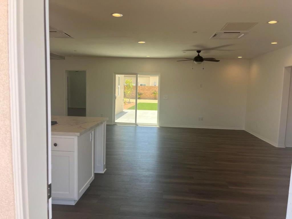 67105 Mission Drive 1