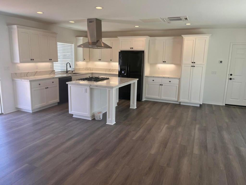 67105 Mission Drive 1