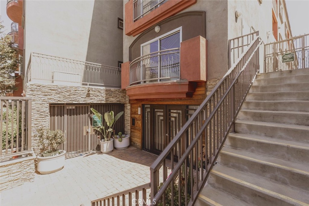 11124 Burbank Boulevard 101