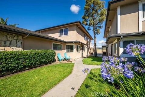 Photo of 16673 Arbor Cir, Huntington Beach, CA 92647 (MLS # OC26015130)