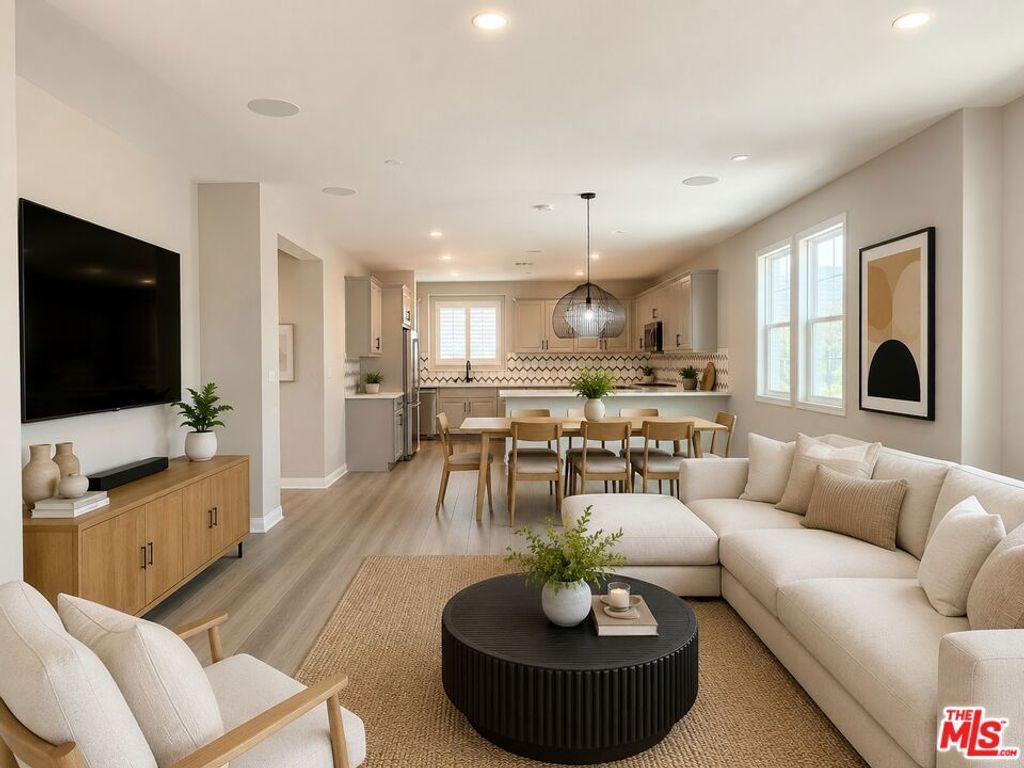 Photo of 756 Daniel Freeman Circle, Inglewood, CA 90301 (MLS # 26834283)