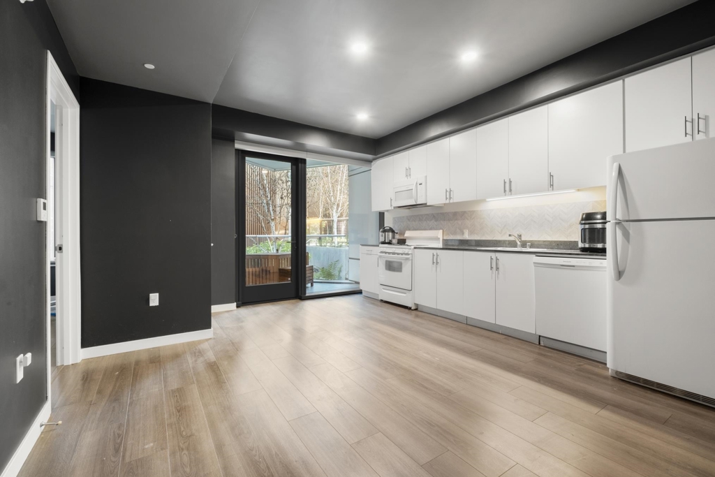 280 Spear St. 2B