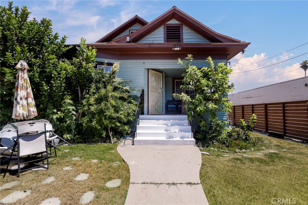 Properties 1 115 119 W Avenue 43