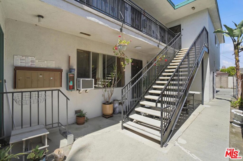 5020 Sawtelle Boulevard