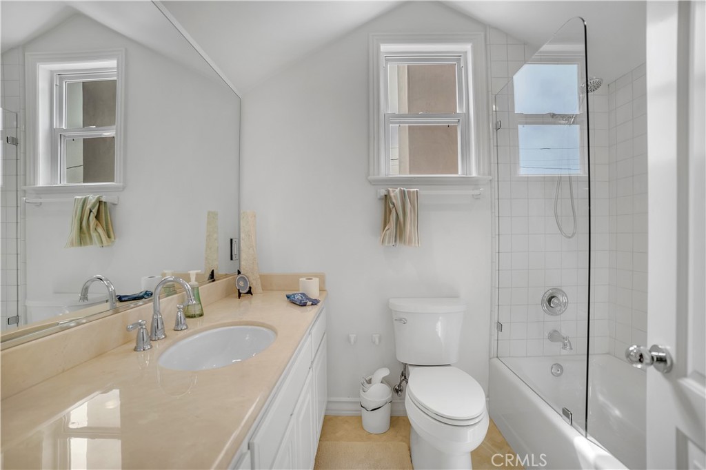 Corona del Mar South of PCH (CDMS) - Residential Lease