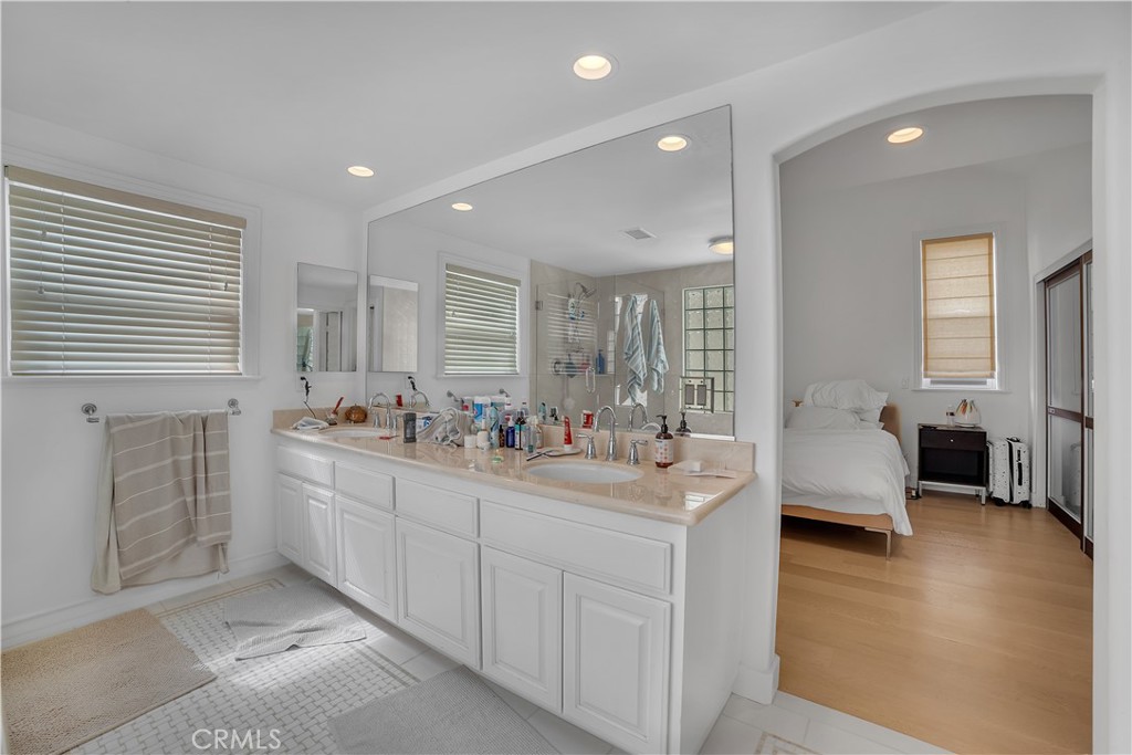 Corona del Mar South of PCH (CDMS) - Residential Lease