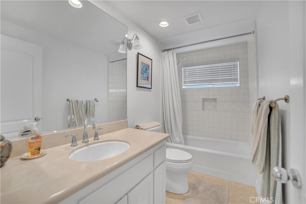 Corona del Mar South of PCH (CDMS) - Residential Lease