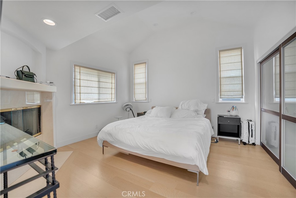 Corona del Mar South of PCH (CDMS) - Residential Lease