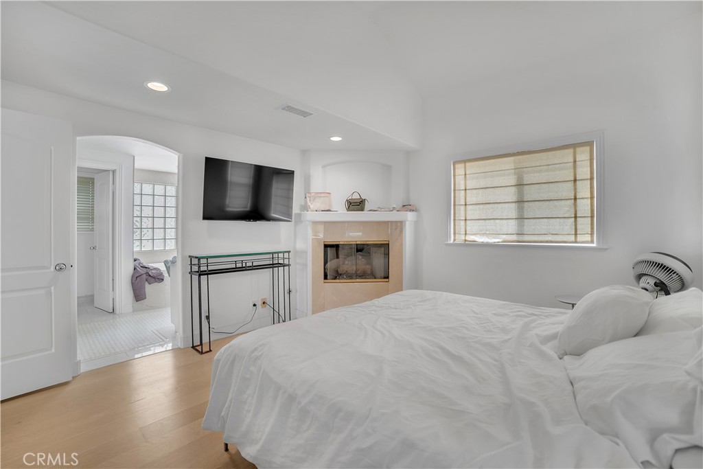 Corona del Mar South of PCH (CDMS) - Residential Lease